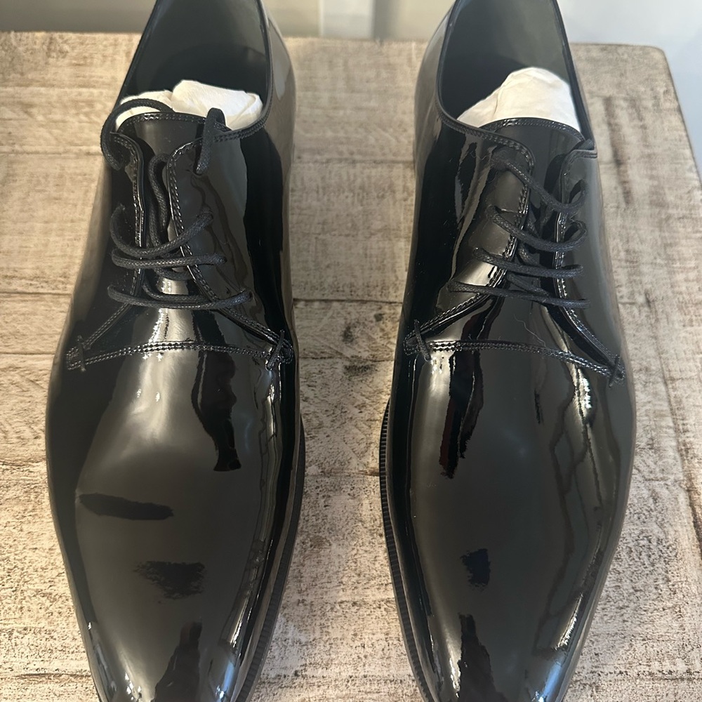 Gucci Black Patent Leather Oxfords